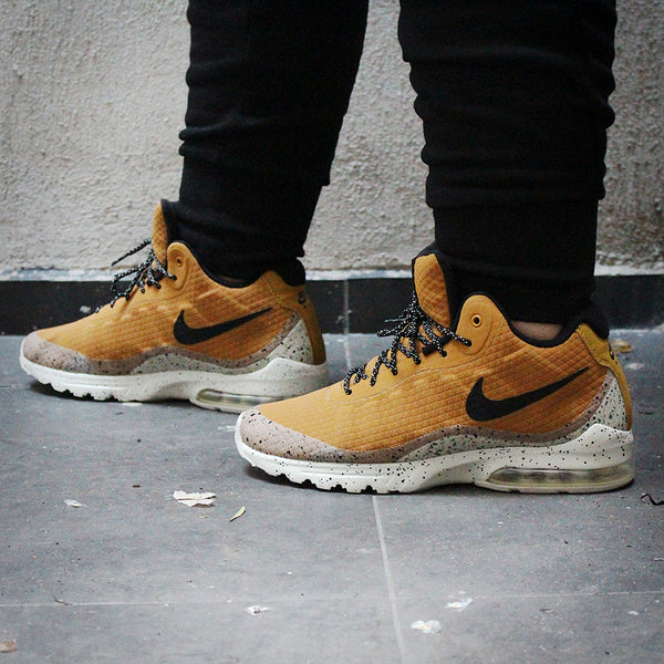 Tênis nike air max hotsell invigor mid